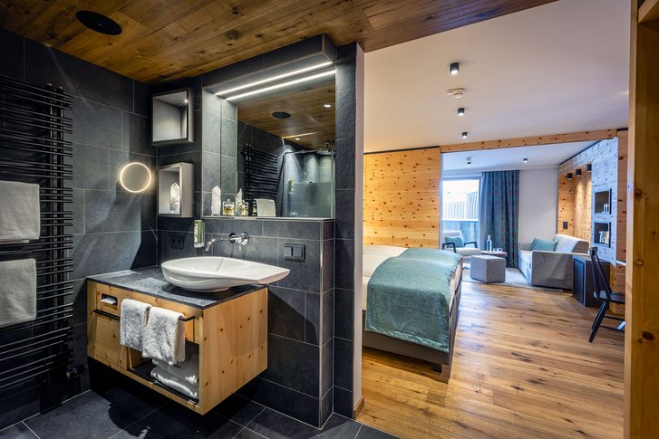 Stone pine suite Bergzeit bath