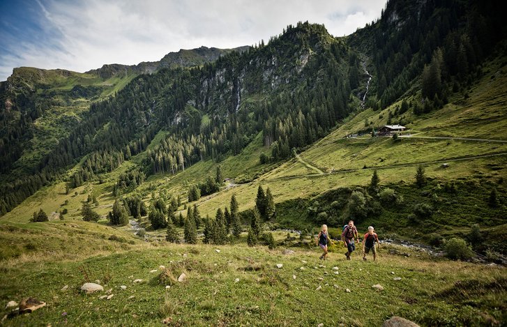 Family hike Saalbach Hinterglemm