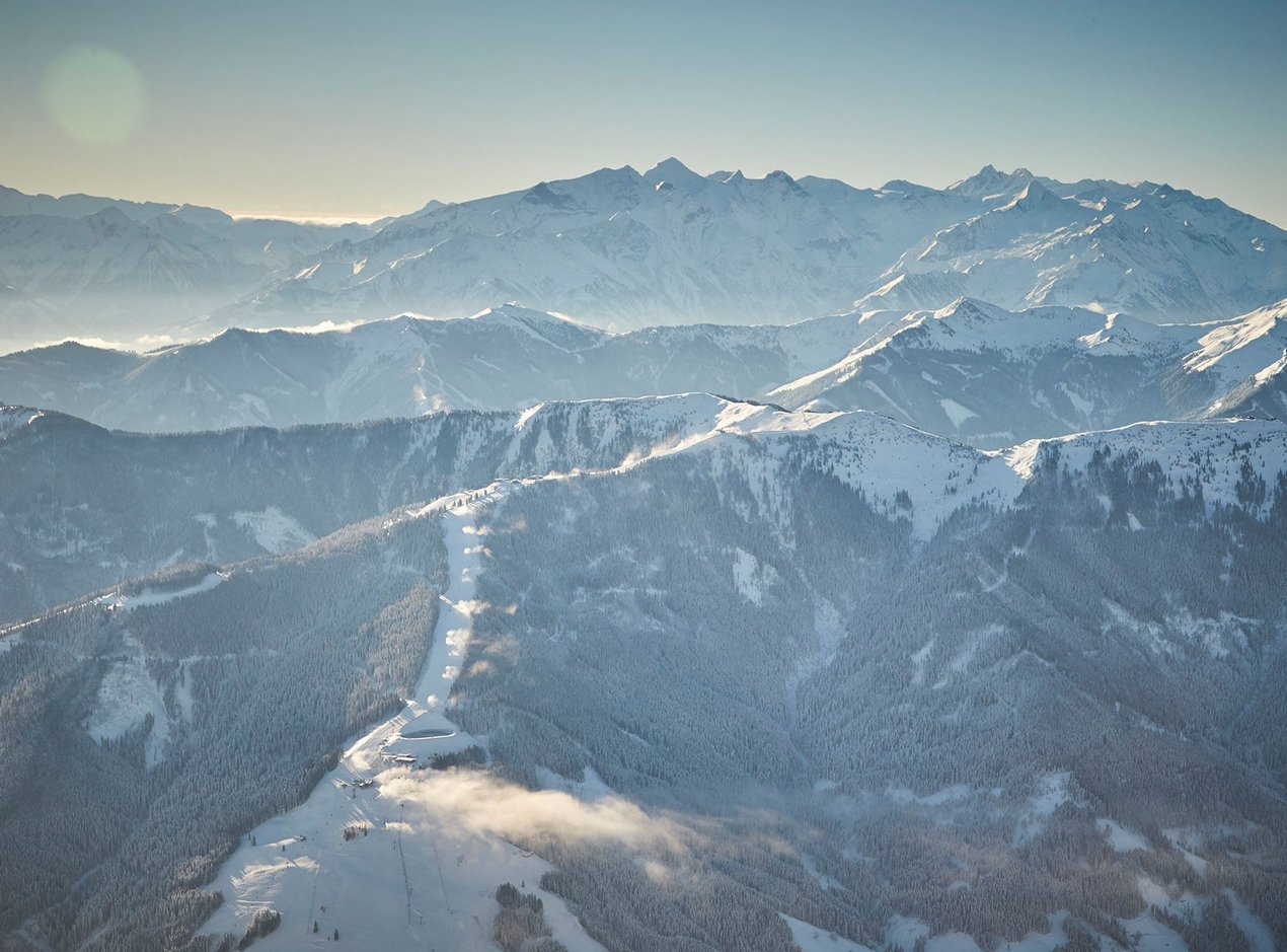 Piste panorama in Saalbach Hinterglemm Piste panorama in Saalbach Hinterglemm
