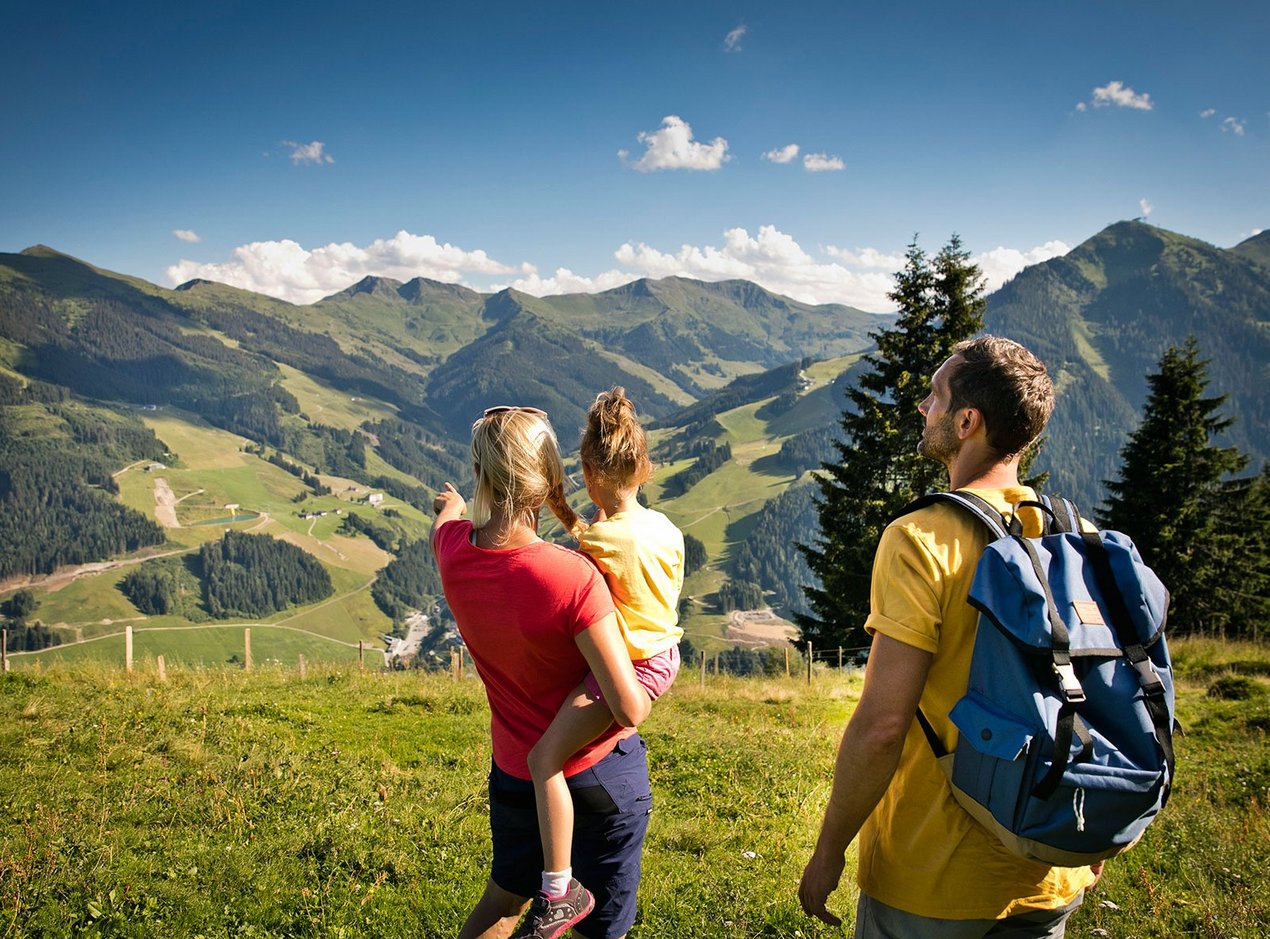 Familie am Berg Familie am Berg