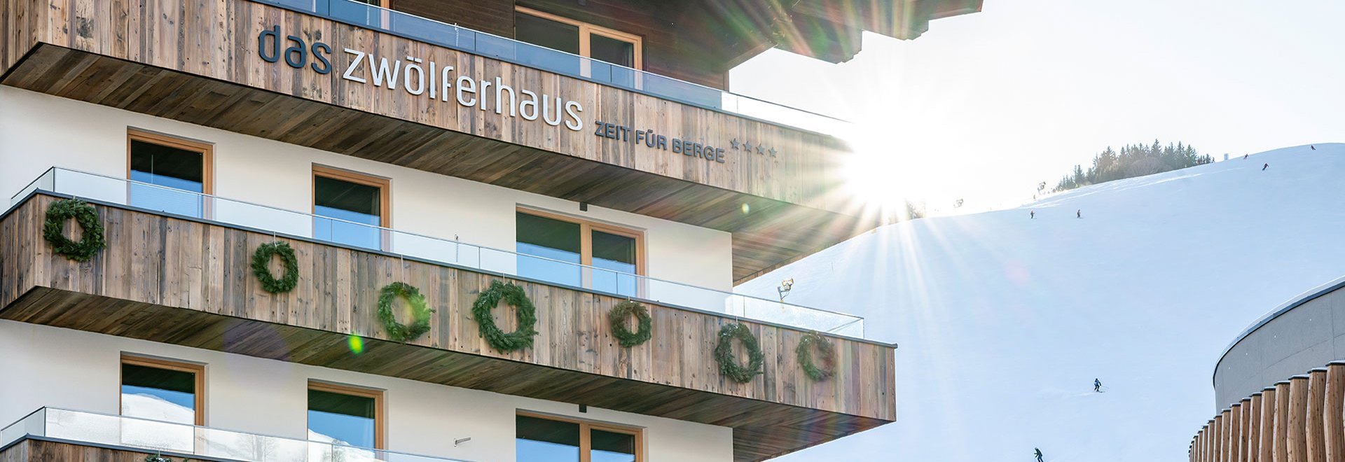 Das Zwölferhaus exterior view winter