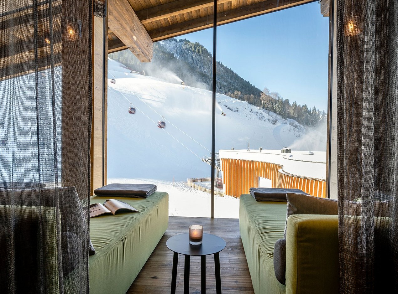 Panorama quiet room with view of the slopes Panorama quiet room with view of the slopes