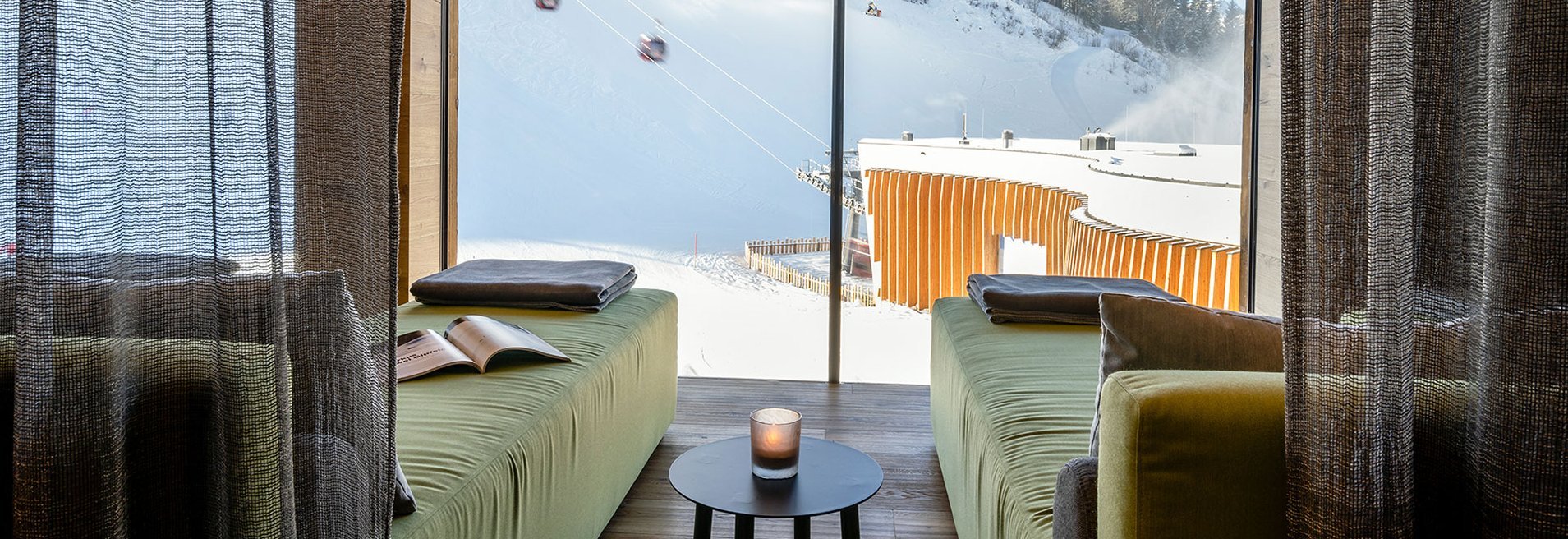 Panorama quiet room with view of the slopes Panorama quiet room with view of the slopes