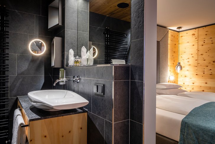 Stone pine suite Bergzeit bath