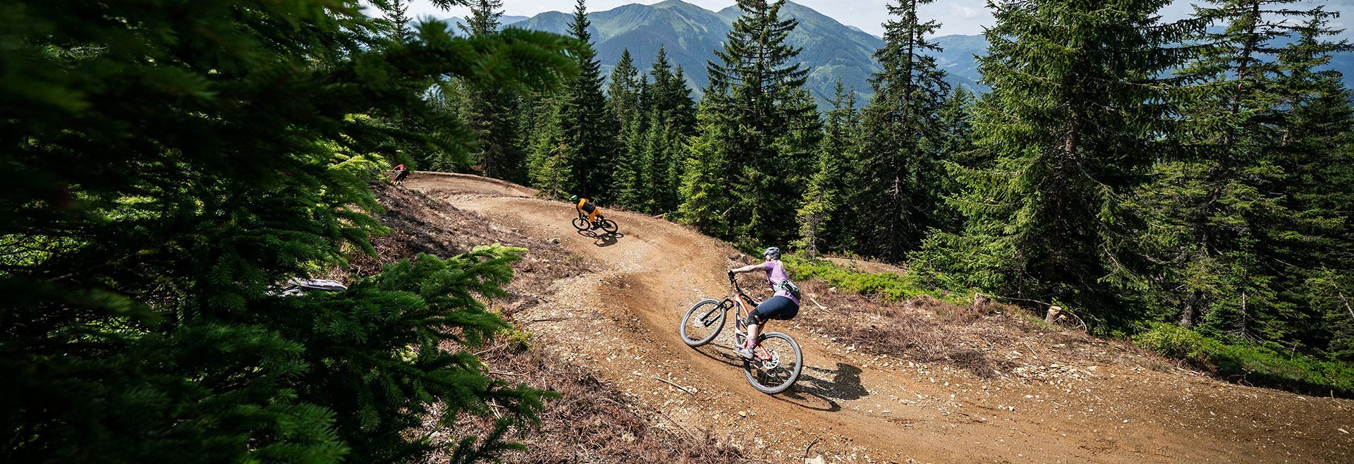 Moutainbiker unterwegs in Saalbach Hinterglemm